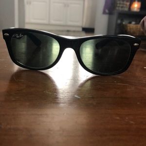 Gently used unisex new wayfarer RayBan sunglasses